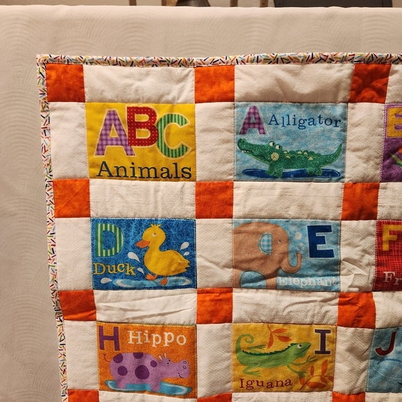 Handmade Alphabet baby Quilt 32.5 in X 44 in - Picture 2 of 9